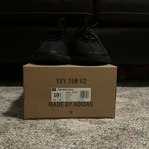 Yeezy Boost 350 v2 Onyx (2023)